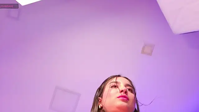 Ariana_Monroe01 即時 XXX 聊天