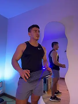 Chris_Clarck Adlı Modelin Canlı XXX Sohbeti