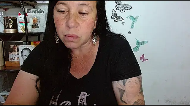 LauraMallionin Live XXX chat