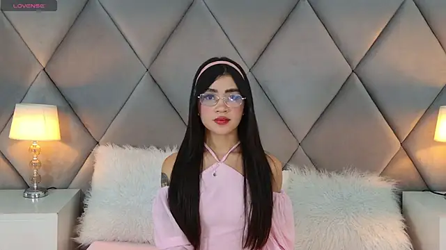 OliviaDiaz 即時 XXX 聊天
