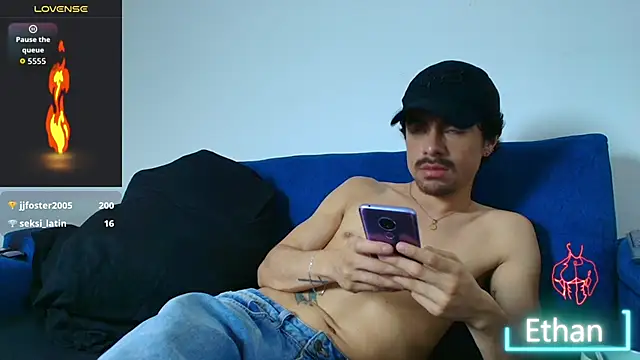 Czat XXX na żywo – Ethan_Briggs_
