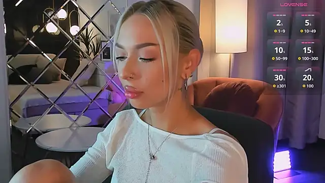 Alaska_Lane's Live XXX Chat