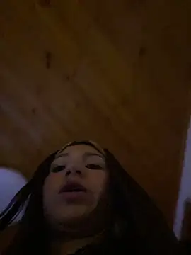 Isabella18_pink 即時 XXX 聊天