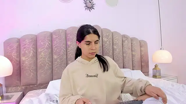 Chat XXX ao vivo de Channel_sofia
