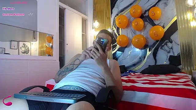 צ'אט XXX בשידור חי של Dereck_Smithh