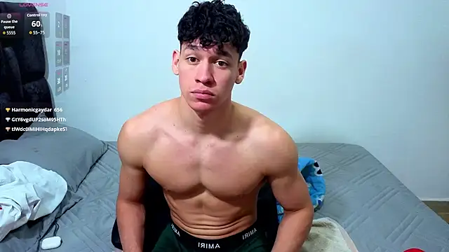 Chat XXX en directo de Luke_Muscle