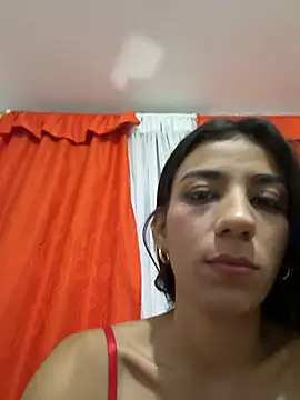 Carolina_1111 Chat XXX in diretta