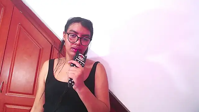Slendy_club Chat XXX in diretta