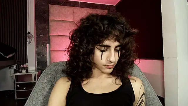 Chat XXX en directo de Divine_____