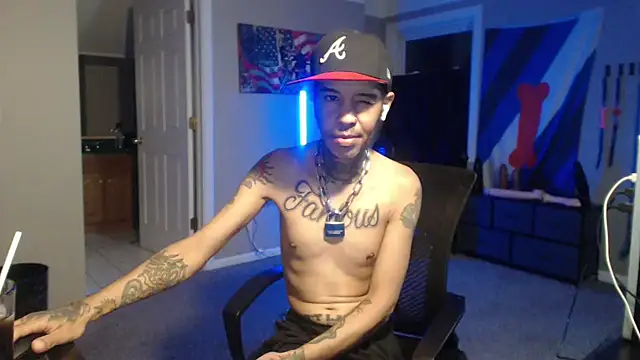 XXX chat uživo modela Michigan9000