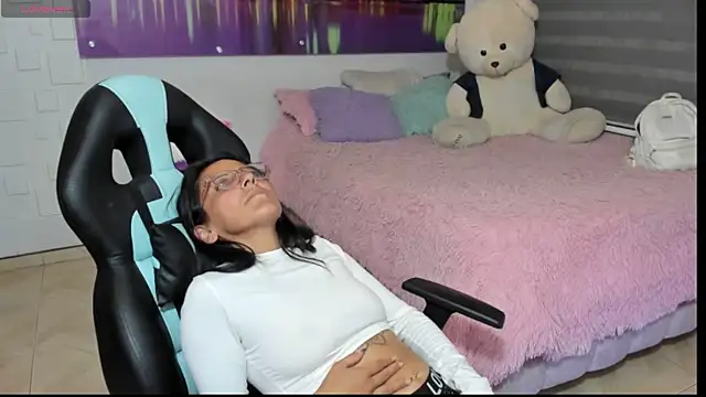 alma_bluen Live XXX chat