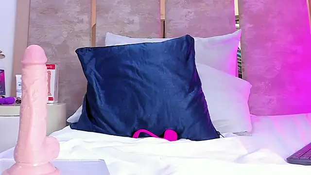 Chatroom XXX en direct de MaiaLopez