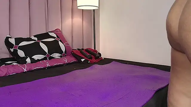 HallyBansのライブXXXチャット