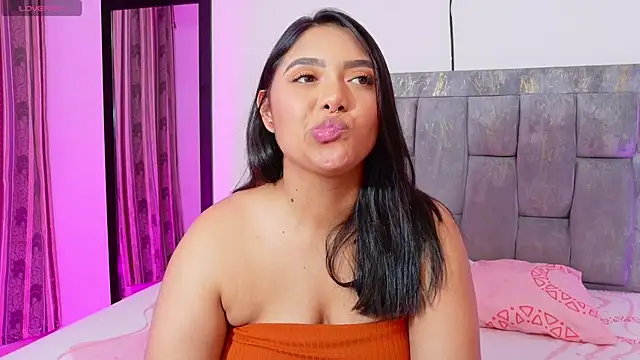 Chat +18 de DIANEE_01 ao vivo