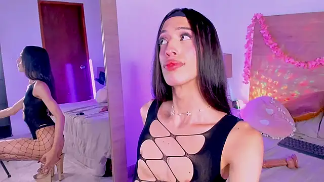 LaraRous XXX чат на живо