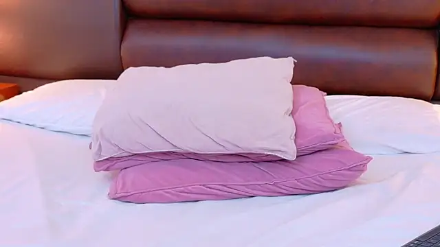 צ'אט XXX בשידור חי של LiahRose_