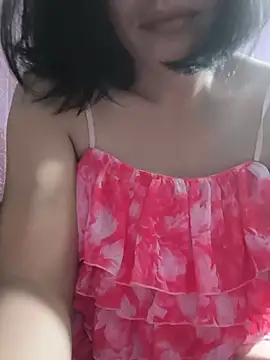 juicy-milu Adlı Modelin Canlı XXX Sohbeti
