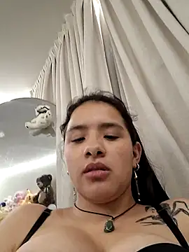 ShinyMegan 即時 XXX 聊天