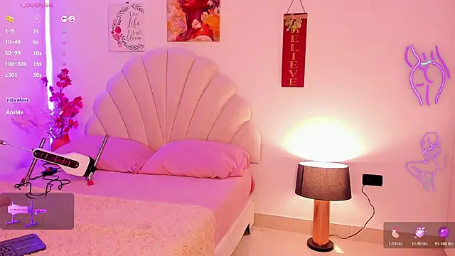 NahomyVega's Live XXX Chat