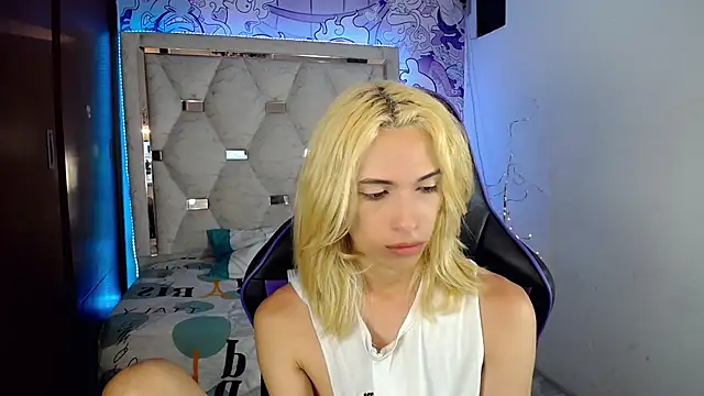 Larry_craft live XXX chat