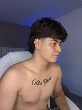 MaxCruz_ live XXX chat