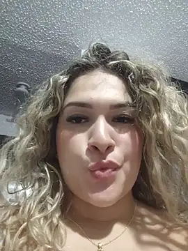 Sara_smiiith211 Adlı Modelin Web Kamerası Şovu