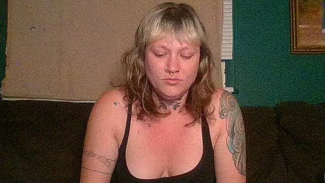 RosieSwitchBitch Live XXX-chat