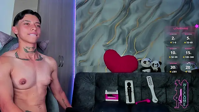 AmberAdams_ élő XXX-chatje