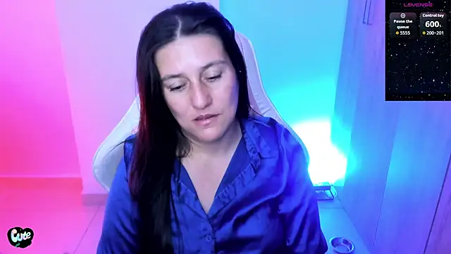 Chat XXX en directo de Saskyaa