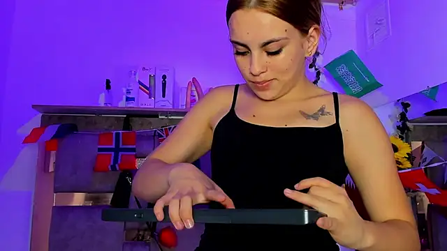 Natasha-Adams Chat XXX in diretta