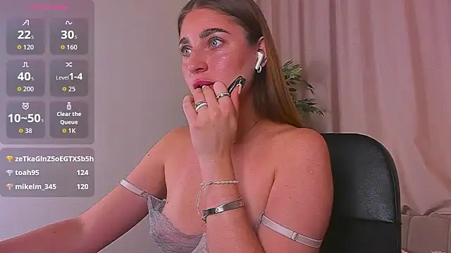 Chat +18 de RinaKlark ao vivo