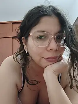Онлайн чат XXX Carliina_Soussa