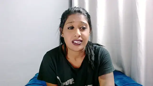 Chat +18 de Lisaabrown_ ao vivo