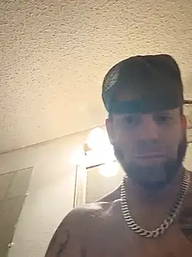 צ'אט XXX בשידור חי של Clarkodile95