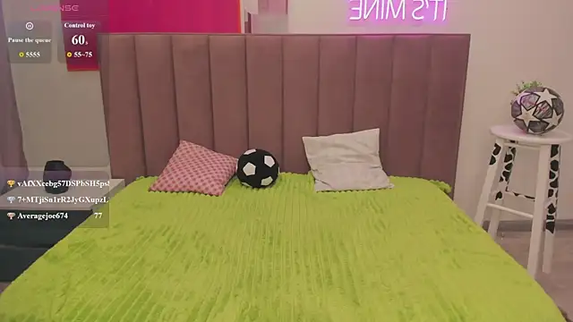 Chatroom XXX en direct de MIla_Stunning