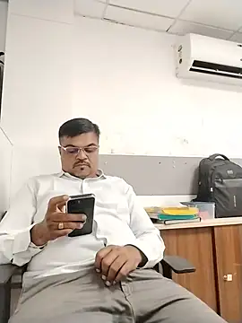 Desi_Lodo_Gujju_Boy 现场XXX聊天