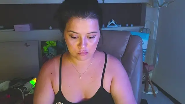 Chat +18 de Malika_uAngel ao vivo