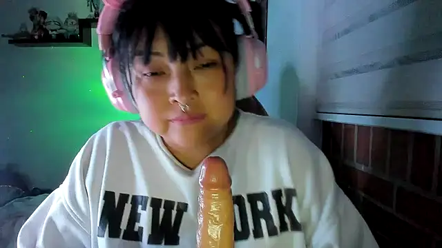 Chat +18 de Shaddycute_ ao vivo