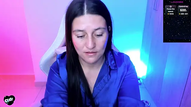 Saskyaa Chat XXX in diretta