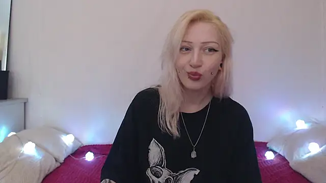 Emily_hardcore Adlı Modelin Canlı XXX Sohbeti