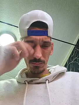 Matthew_204 – Naživo XXX chat