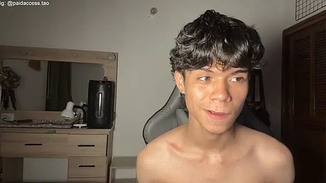 Živý XXX chat OopsAgain_