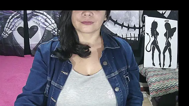 Sembang XXX Secara Langsung vivian-milf