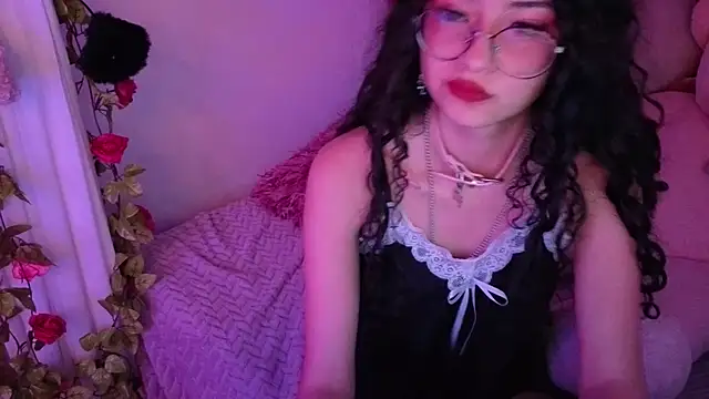 ShySheep_'s Live XXX Chat