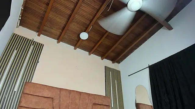 Tyson_ReedのライブXXXチャット