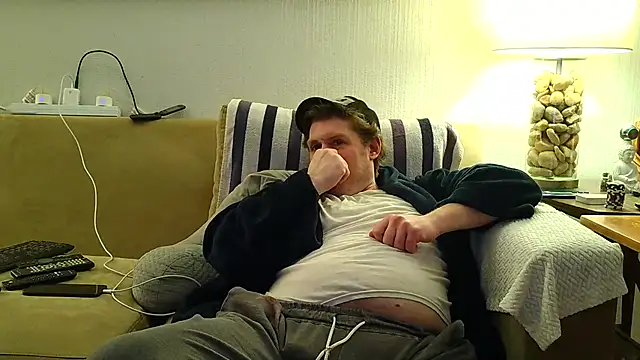 9VOLTT's Live XXX Chat