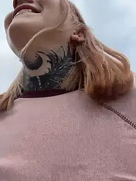 FionaMurr live XXX chat