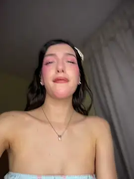 Chat XXX en directo de Emily-hottson