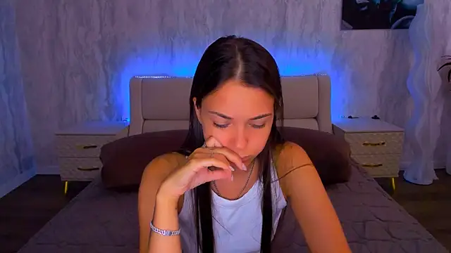 AlexaBarkley Adlı Modelin Canlı XXX Sohbeti