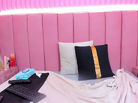 queenstarhy's Live XXX Chat